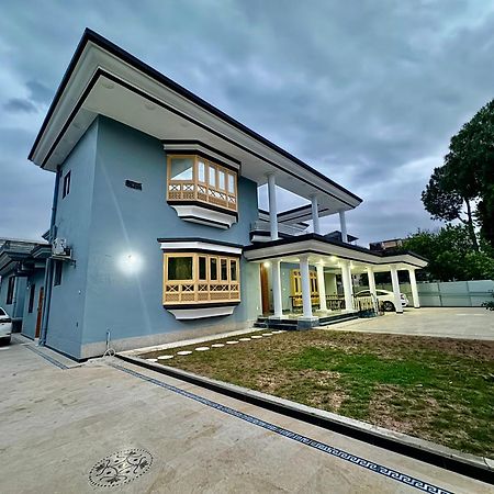 Royal Executive Inn Guest House Исламабад Экстерьер фото