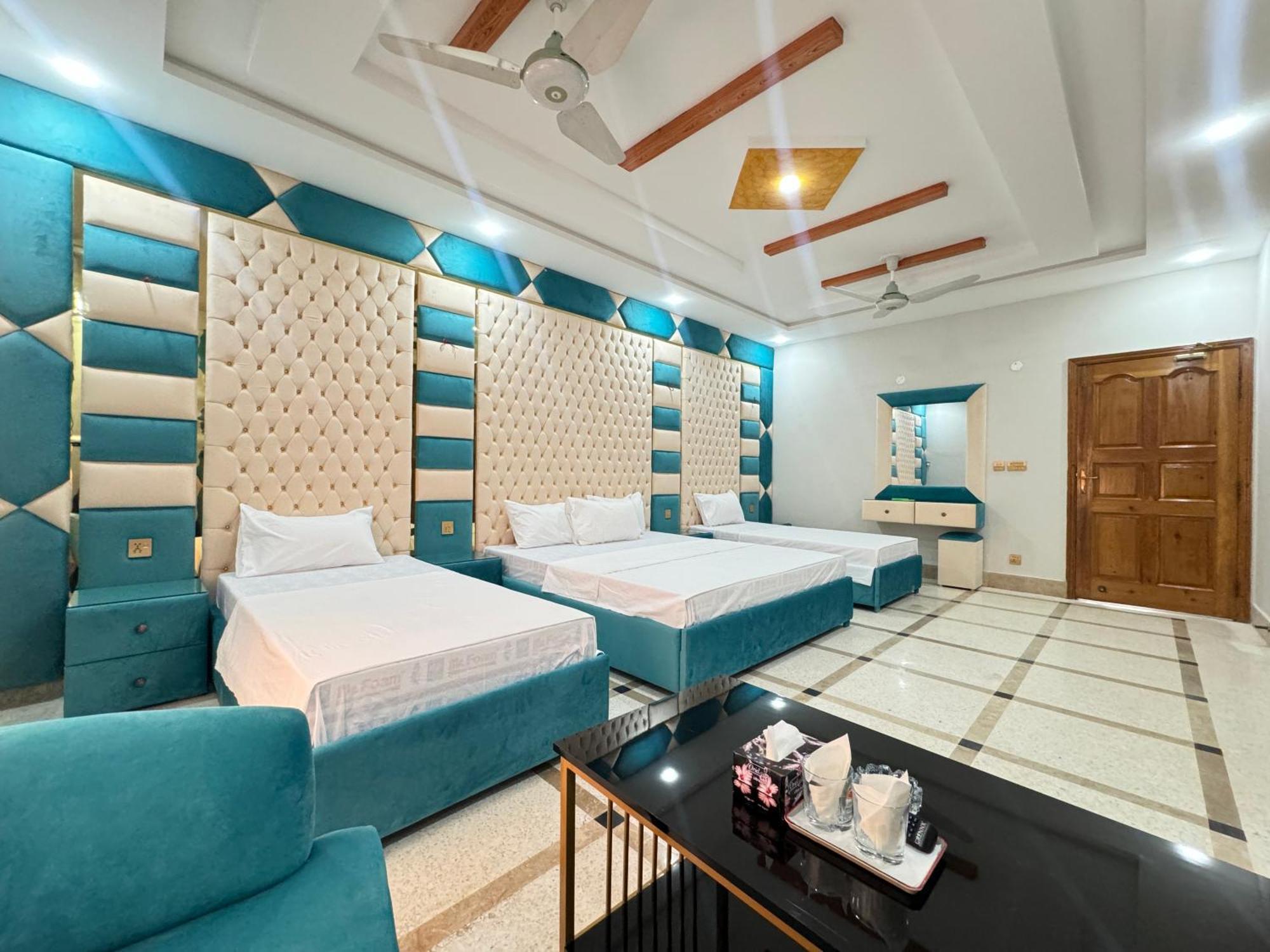 Royal Executive Inn Guest House Исламабад Экстерьер фото