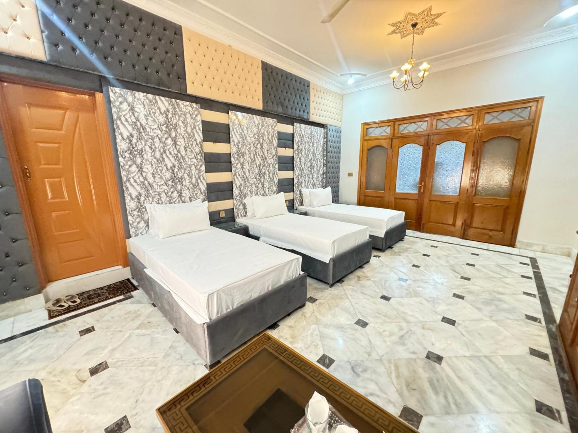 Royal Executive Inn Guest House Исламабад Экстерьер фото