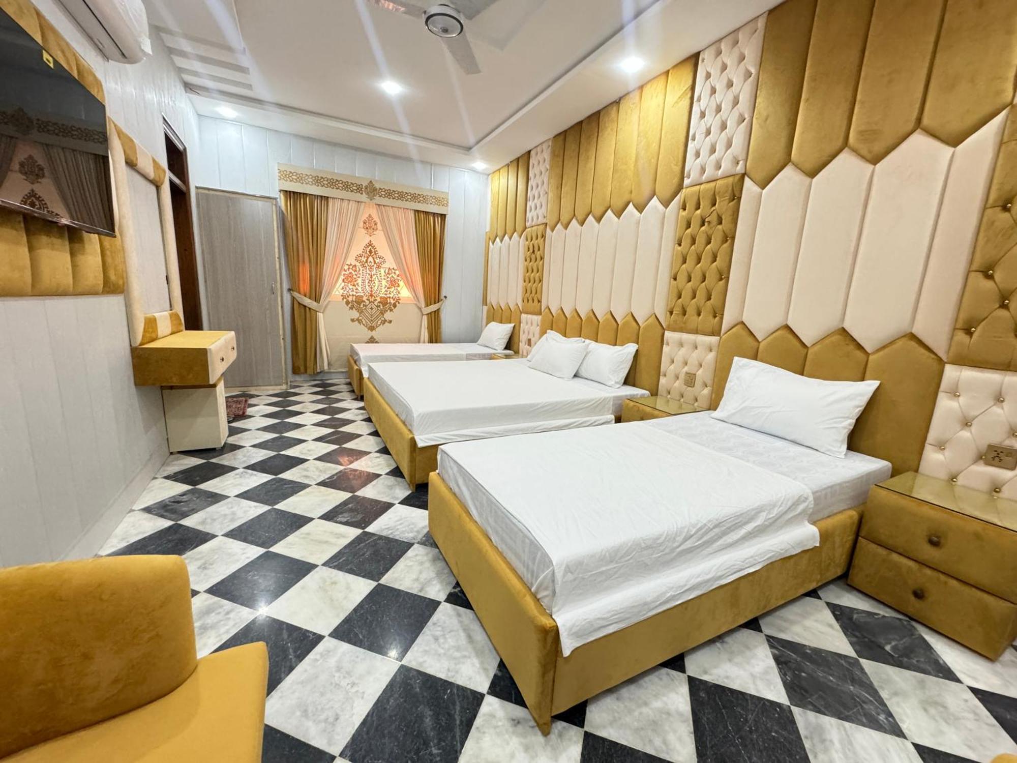 Royal Executive Inn Guest House Исламабад Экстерьер фото