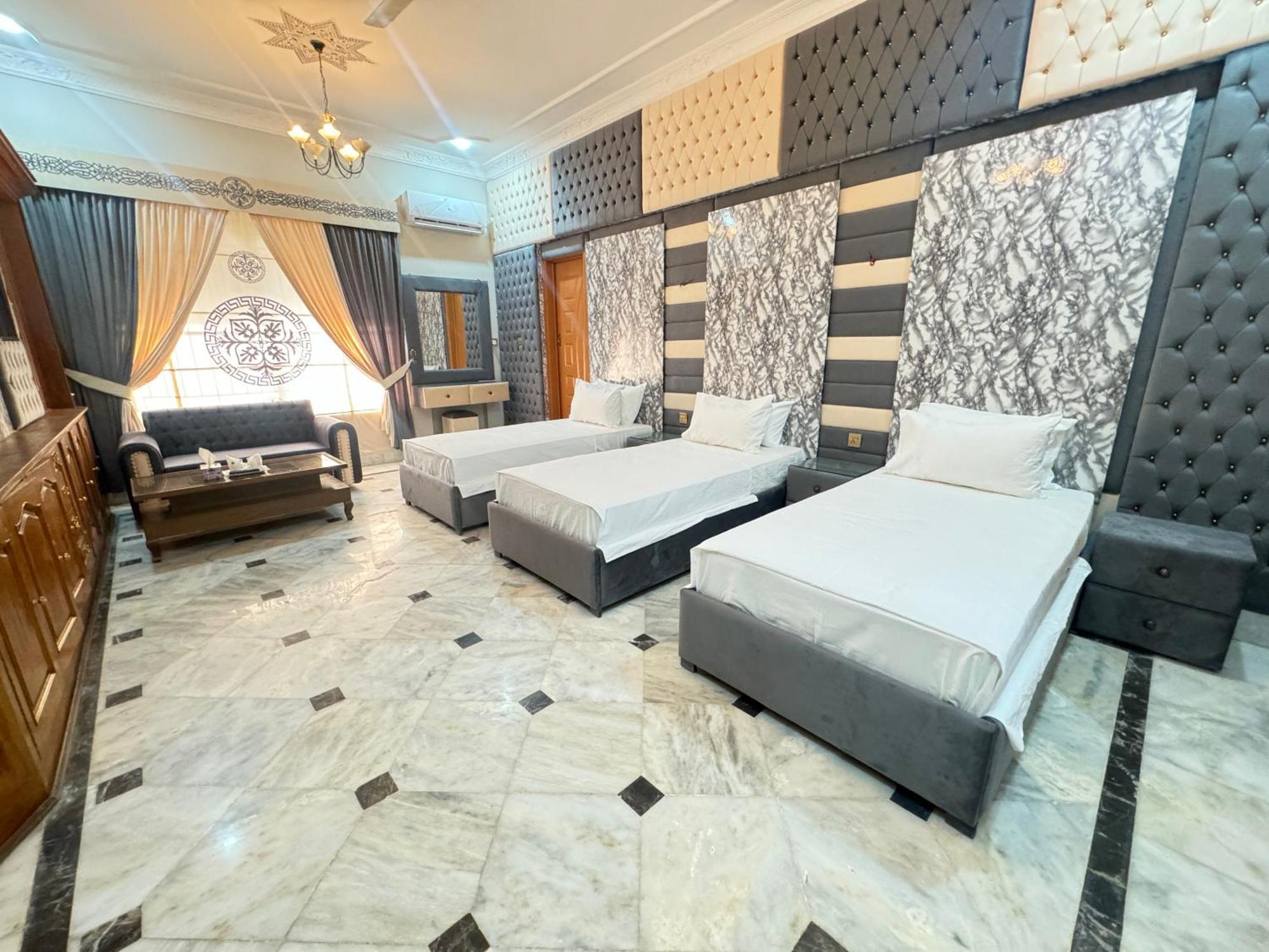 Royal Executive Inn Guest House Исламабад Экстерьер фото